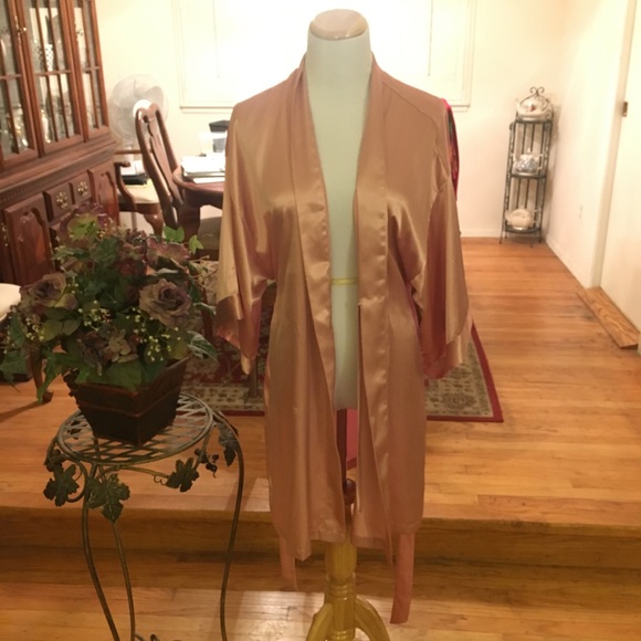 •NWOT• Victoria's Secret Pastel Pink Satin Robe - Picture 6 of 12